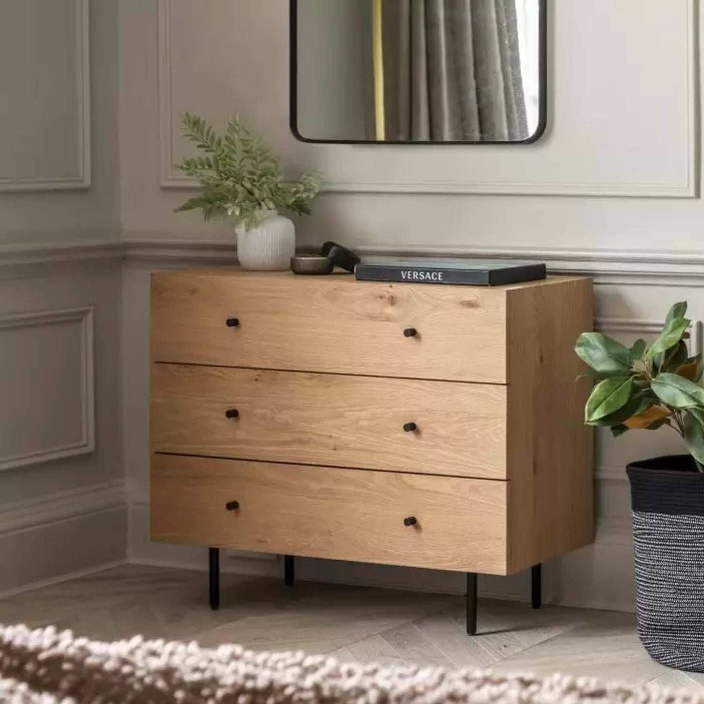 Ainsley Chest